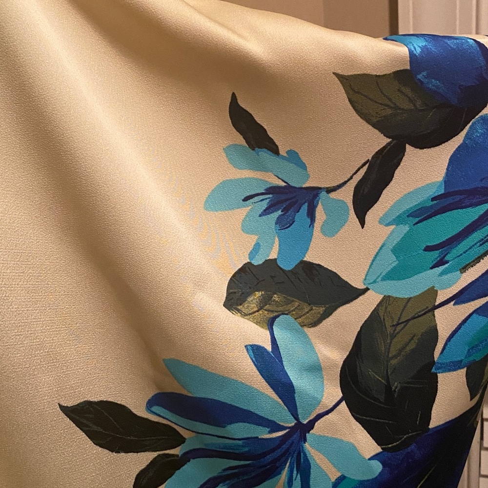 Wrap - Picture 3 of 7